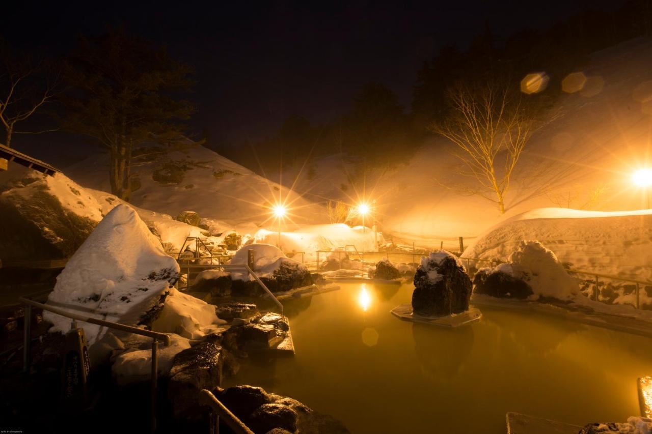 Manza Kogen Hotel Tsumagoi Buitenkant foto